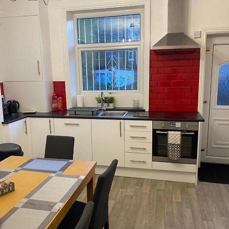 St Pauls Rd - Townhouse Accommodation แบรดฟอร์ด ภายนอก รูปภาพ
