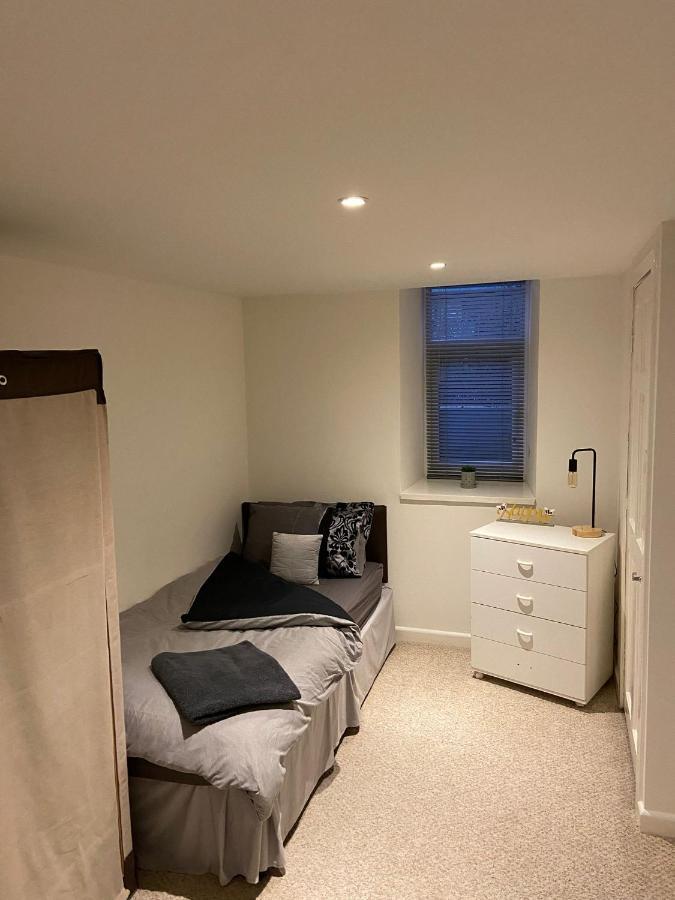 St Pauls Rd - Townhouse Accommodation แบรดฟอร์ด ภายนอก รูปภาพ