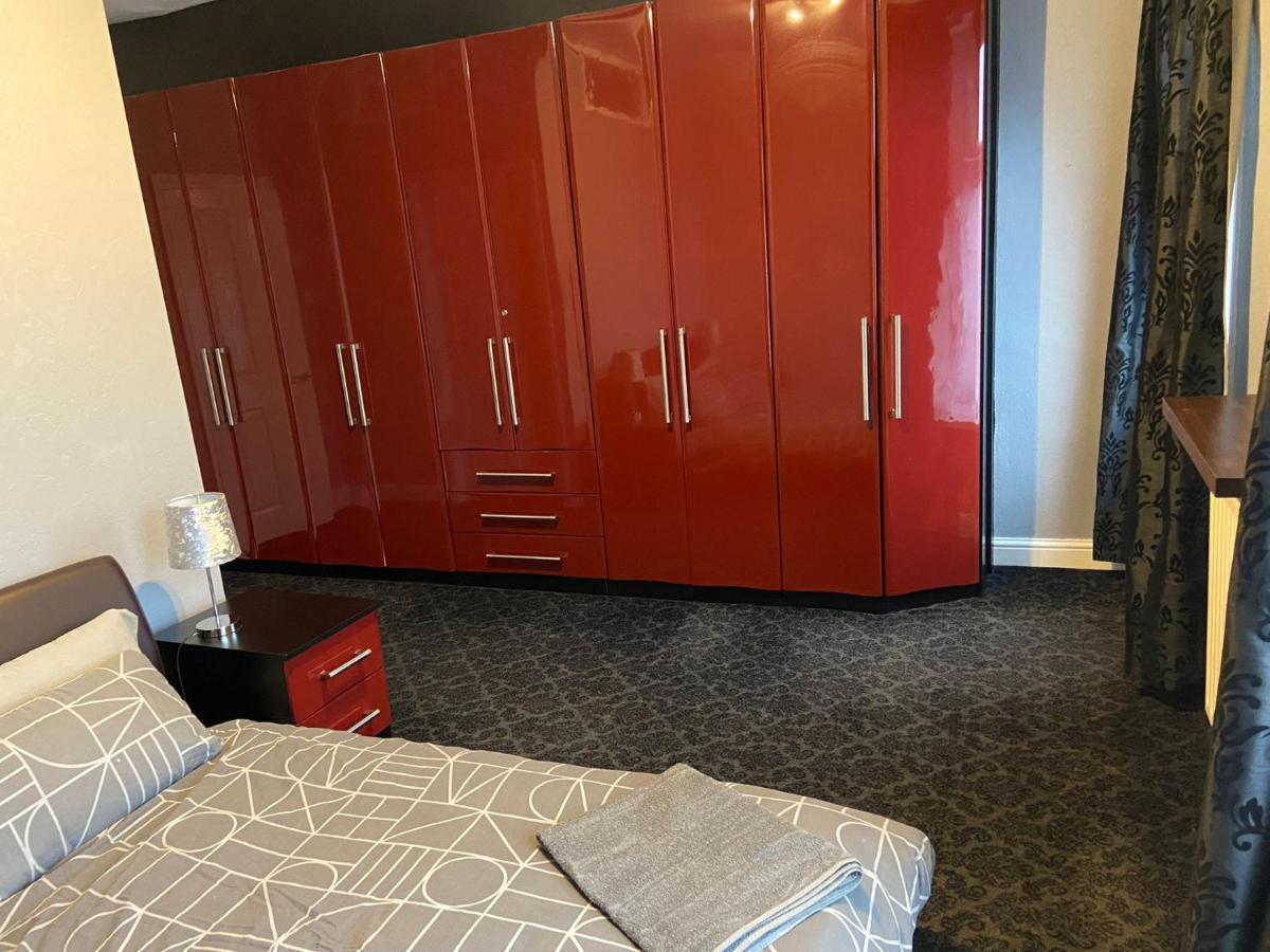St Pauls Rd - Townhouse Accommodation แบรดฟอร์ด ภายนอก รูปภาพ