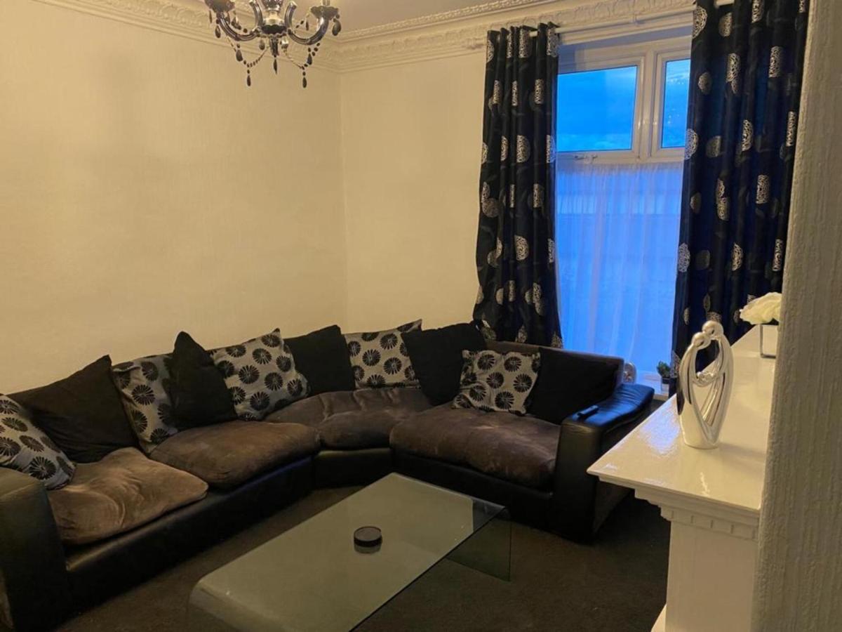 St Pauls Rd - Townhouse Accommodation แบรดฟอร์ด ภายนอก รูปภาพ