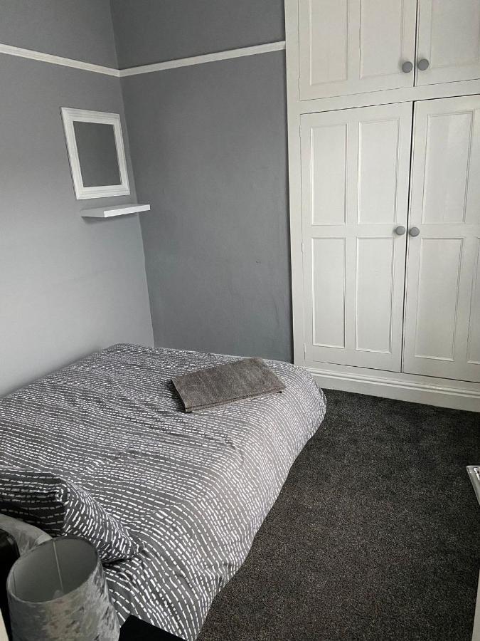 St Pauls Rd - Townhouse Accommodation แบรดฟอร์ด ภายนอก รูปภาพ