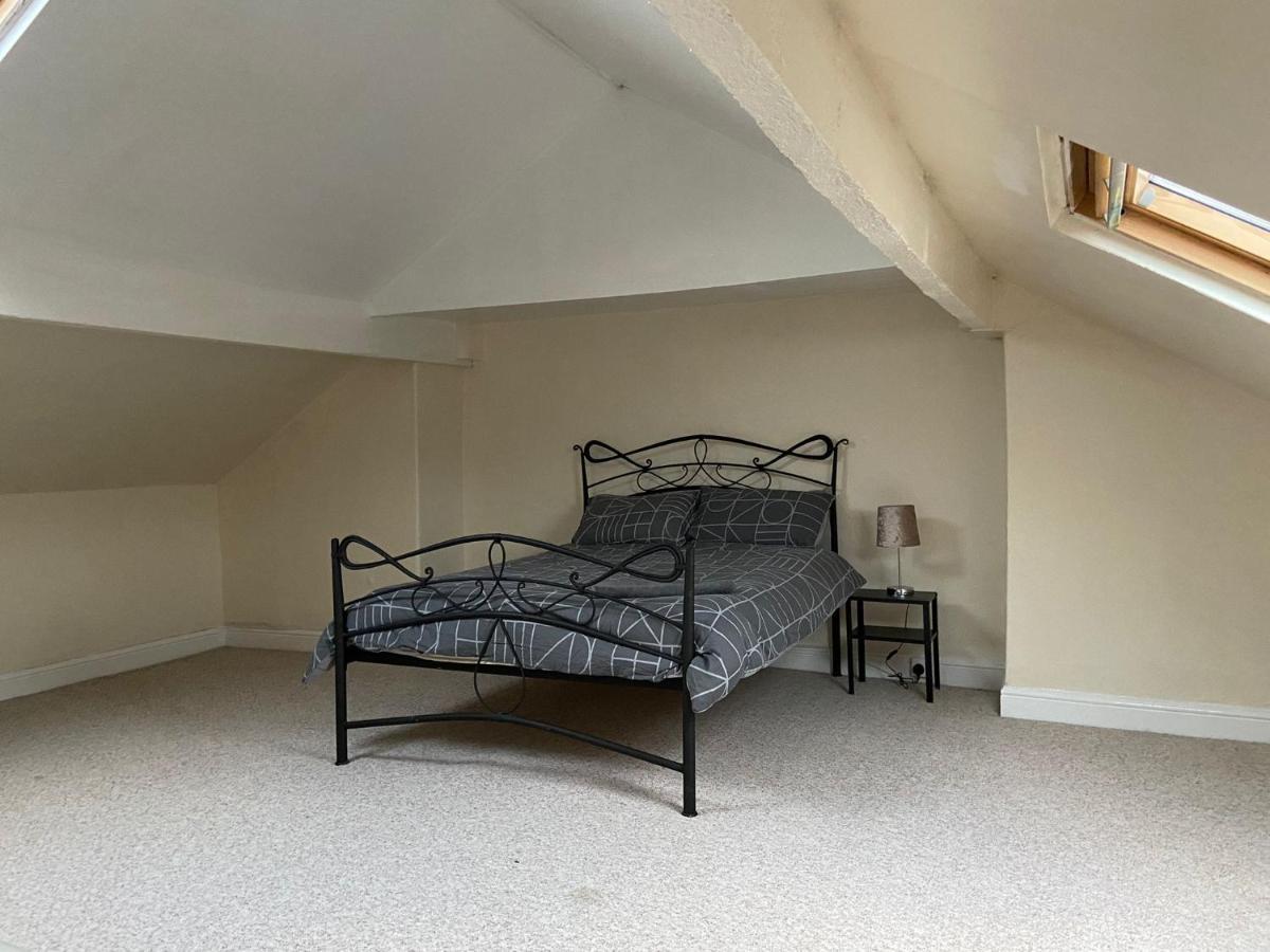 St Pauls Rd - Townhouse Accommodation แบรดฟอร์ด ภายนอก รูปภาพ