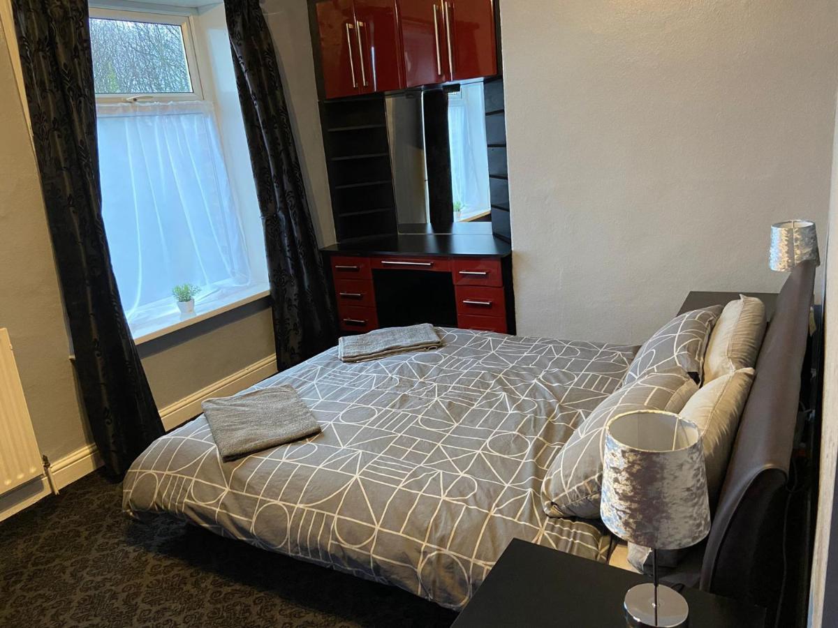 St Pauls Rd - Townhouse Accommodation แบรดฟอร์ด ภายนอก รูปภาพ