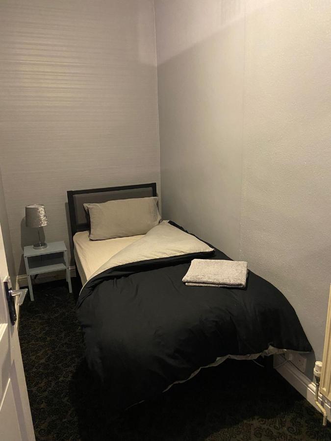 St Pauls Rd - Townhouse Accommodation แบรดฟอร์ด ภายนอก รูปภาพ