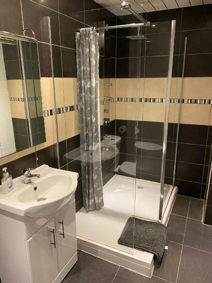St Pauls Rd - Townhouse Accommodation แบรดฟอร์ด ภายนอก รูปภาพ